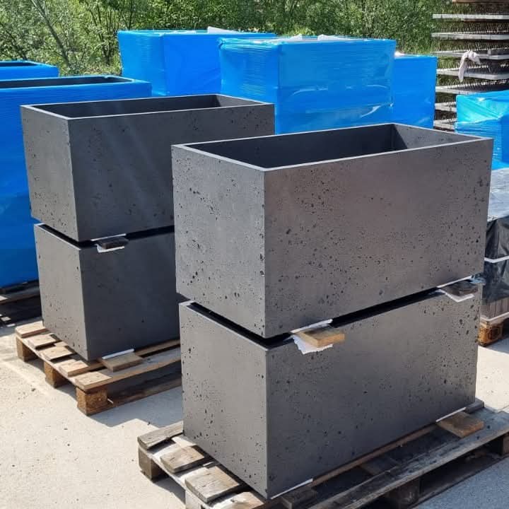Prostokątna donica z betonu architektonicznego Forma 100/50, 100 × 50 × 50 cm – ujęcie 6