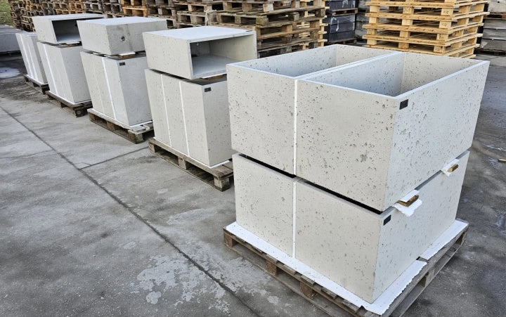 Prostokątna donica z betonu architektonicznego Forma 100/50, 100 × 50 × 50 cm – ujęcie 7