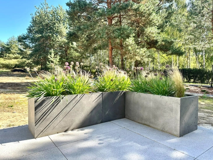 Prostokątna donica z betonu architektonicznego Forma 100/50, 100 × 50 × 50 cm – ujęcie 8